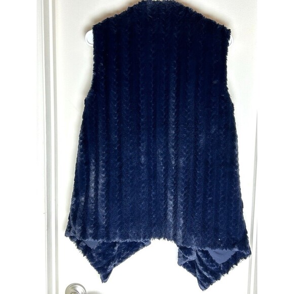 Midnight Blue Soft Faux Fur Luxury Vest by G. by Guiliana - Size M. SKU LRC4-2 - Picture 7 of 7